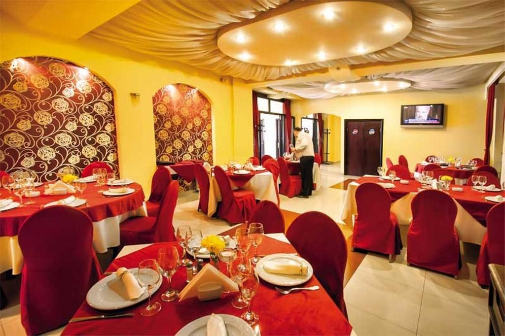 Hotel Kleyn Констанца Екстериор снимка