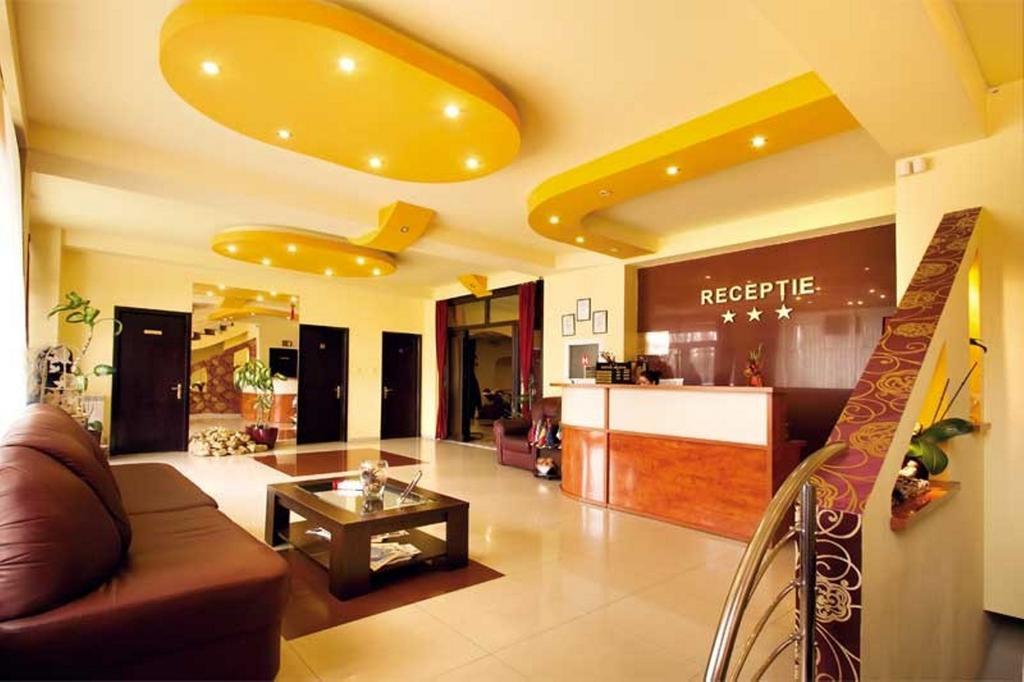 Hotel Kleyn Констанца Екстериор снимка